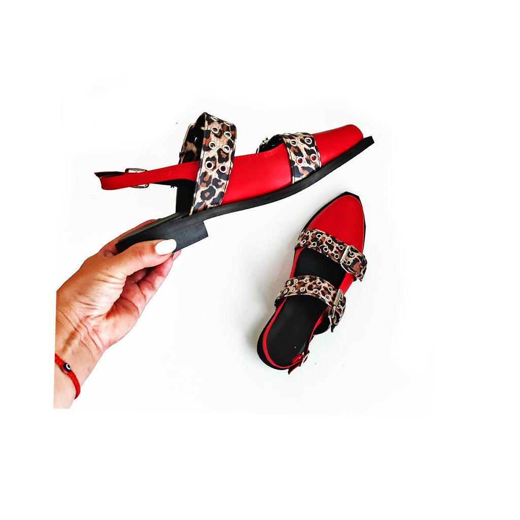 Zapato Horma Redonda Cuero Rojo Correas Animal Print