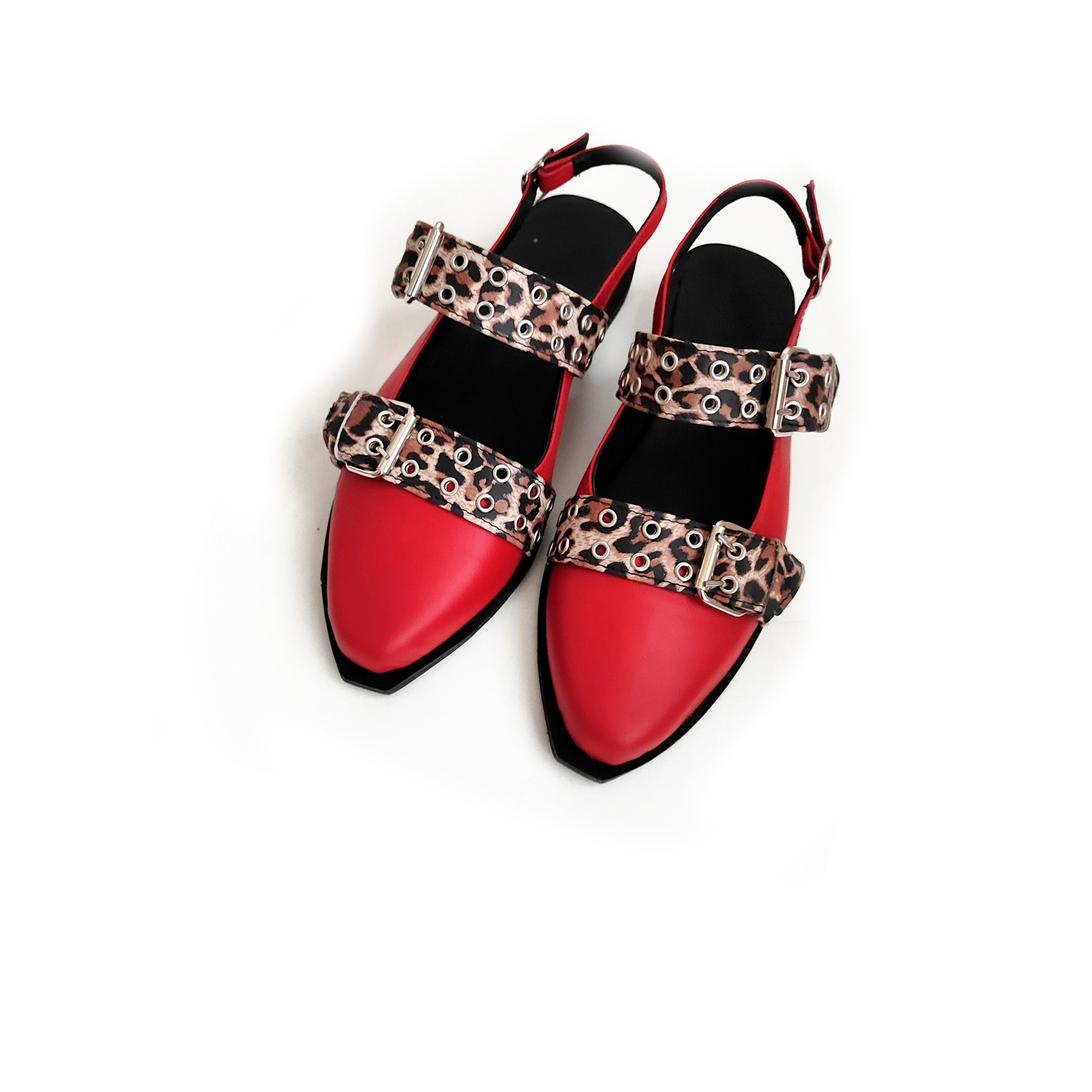 Zapato Horma Redonda Cuero Rojo Correas Animal Print