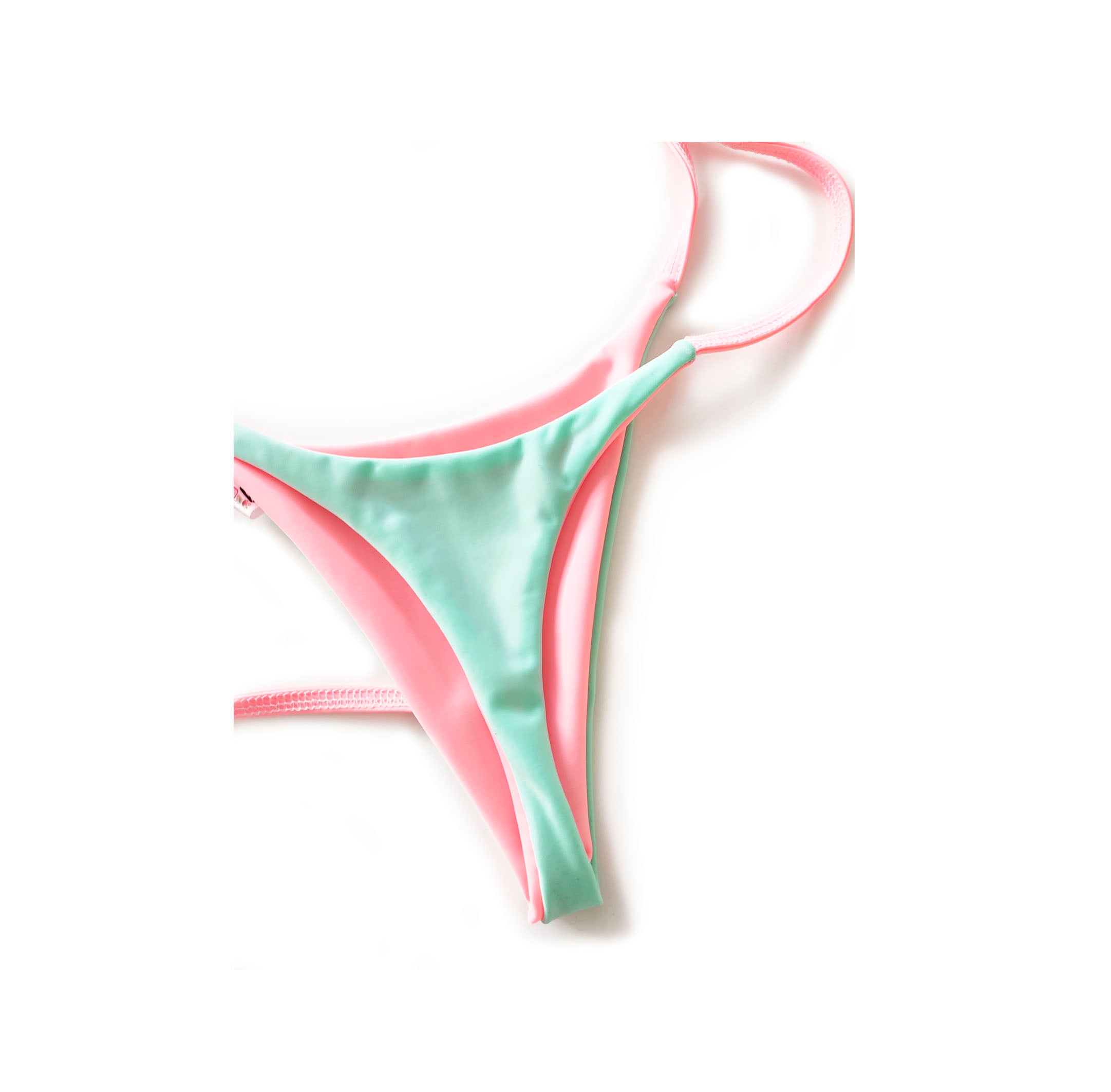 Bikini conjunto Coral Mil Vuelitos + Tanga reversible