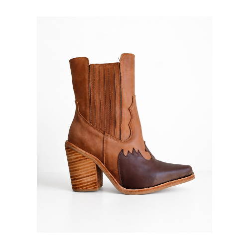 Botines Bicolor - Cuero Camel y Punta Chocolate