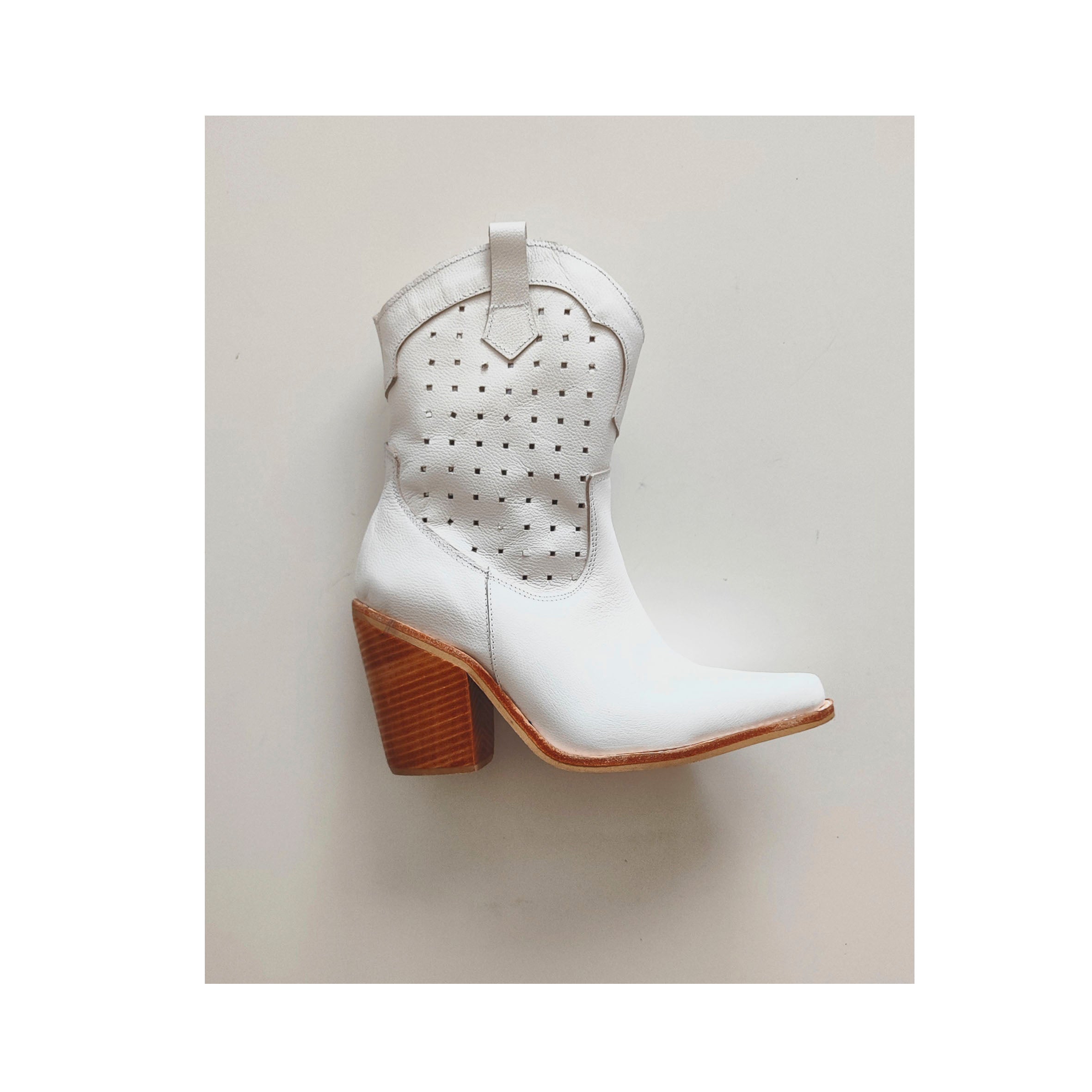 Botines Caña Perforada | Personalizables