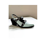 Zapato Horma en Punta Correas Tachas Piramides Cuero Verde Menta