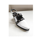 Zapato Horma en Punta Correas Tachas Piramides Cuero Blanco