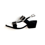 Zapato Horma en Punta Cuero Blanco Correas Negras